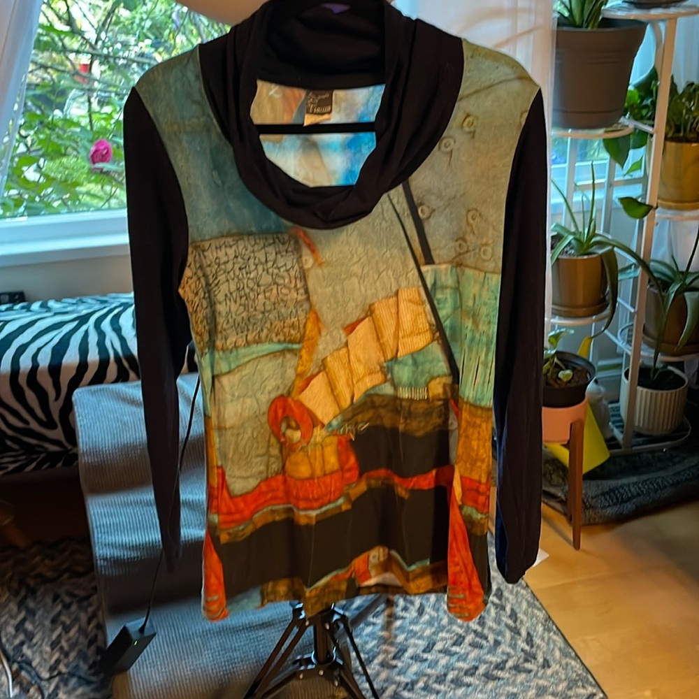 Dolcezza Simply Art Blue and Orange Long Sleeve Graphic Blouse